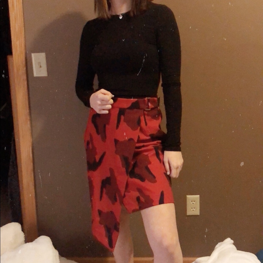 Red camo asymmetrical skirt